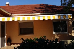 Aliga csíkos napellenző