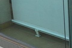 balkon napellenző aljzathoz rögzítve