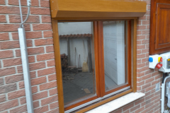 Külsőtokos redőny aranytölgy színben