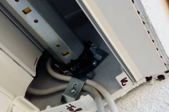 Fehér alumínium redőny szerkezet