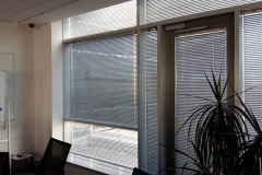 alumínium reluxa irodában