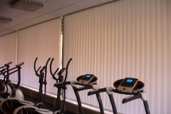 Szalagfüggöny edzőteremben