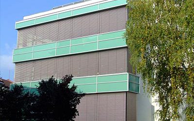 Redőny vagy Zsaluzia? Így válaszd ki a tökéletes árnyékolástechnikát